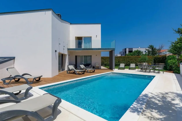 Villa moderne avec piscine à vendre à Medulin en Croatie