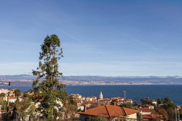 Lovran, esclusiva nuova costruzione con vista panoramica sul mare