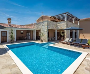 Istrien, Vodnjan - Rustikale luxusvilla mit pool zu verkaufen