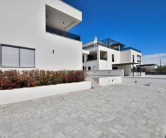 Vodice - Doppelhaushälfte mit Swimmingpool
