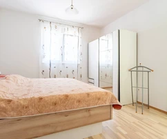 Vila na predaj s bazénom a výhľadom na more na ostrove Šolta v Chorvátsku