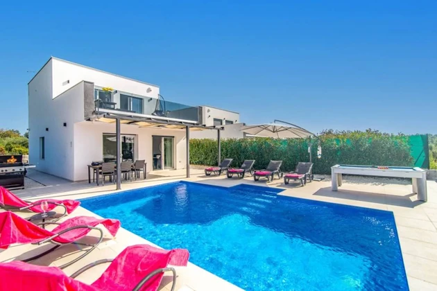Casa inteligente con piscina en venta en Istria, Croacia