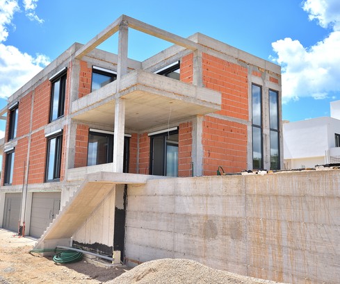 Luxusvilla medencével eladó Vodicében