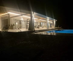 Luxusvilla 2 hektár földterületen, panorámás tengerre néző kilátással