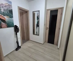 Split, Kman, appartamento di tre locali di 80 m2 al 4° piano, senza ascensore, esposizione sud-ovest, ripostiglio