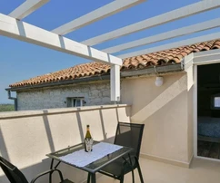 Casa de piedra con cuatro apartamentos y vistas al mar, Istria, Poreč