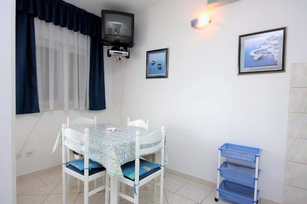 Rogoznica Seafront Apartment House with Lush Garden