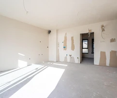 Omiš, spacieux appartement de deux chambres avec vue, deuxième rangée de la mer