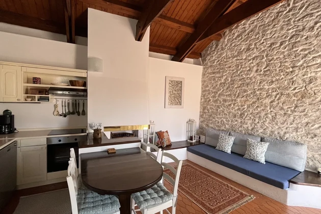 Maison en pierre à Diklo avec garage à 150 mètres de la mer