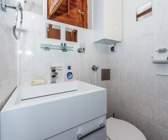 Casa con piscina in vendita a Rogoznica Ražanj in Croazia