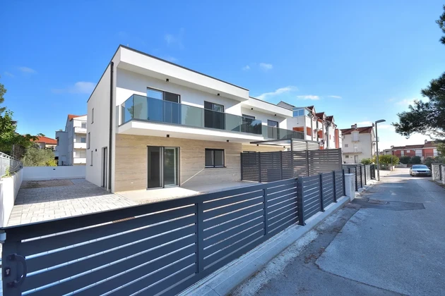 Vodice - NOVOSTAVBA S2 Dvojdom pri pláži