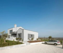 Isztria, Vodnjan: Modern villa medencével