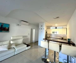 Malinska, en venta - Apartamento en planta baja con jardín!
