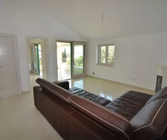 APARTMAN VONZÓ HELYEN, 100 M-RE A TENGERTŐL!