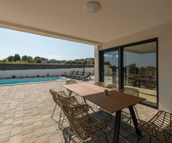 Villa moderne avec piscine à vendre à Nin en Croatie