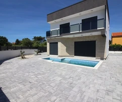 Haus mit Pool, 500 Meter zum Meer, komplett ausgestattet