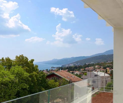 Opatija private, exclusive four-room apartment 139 m², swimming pool, fitness room