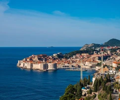 Dubrovnik, tágas háromszobás lakás erkéllyel és kilátással