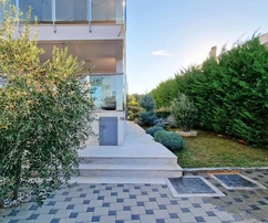 Peroj, Fazana - Spacious apartment 130 m² with garden 227 m² and large cellar space
