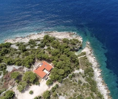 Dom nad morzem - Drvenik Velik, region Split