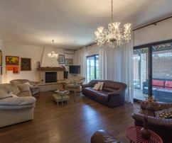 Villa avec appartements et piscine à vendre à Pula en Croatie