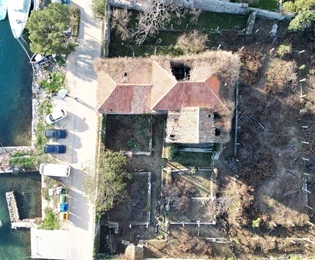 Villa sul mare in vendita a Dubrovnik, in una posizione privilegiata sul lungomare della Croazia