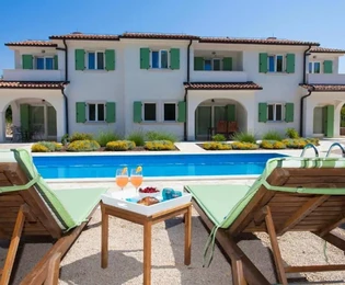 Maison en pierre près d'Opatija, Kras