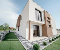 Villa de lujo en venta en Privlaka a solo unos pasos del mar en Croacia