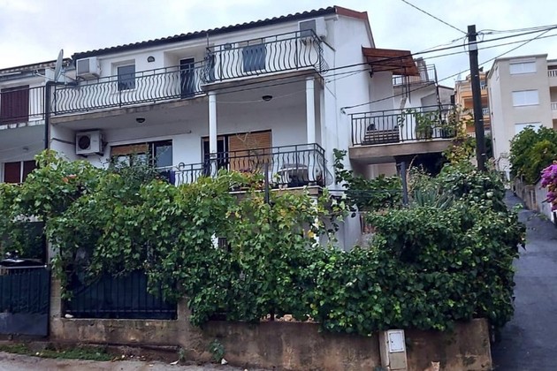 Incantevole casa con vista sul mare vicino alla spiaggia di Trogir in vendita