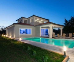 Istria, Labin, Nowoczesna willa z basenem w spokojnej wiosce