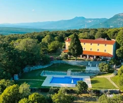 Istria, Labin: Family hotel with restaurant and pool
