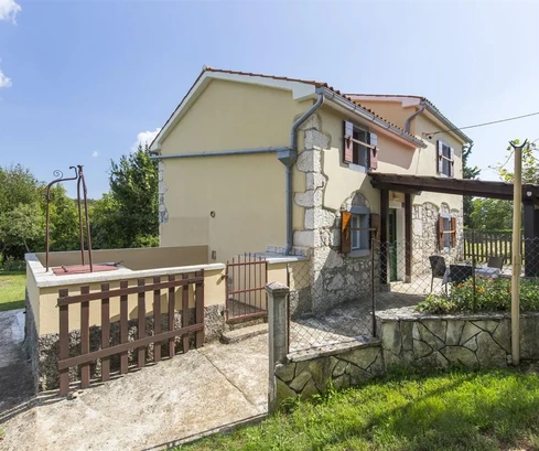 Labin, Istria: Romantický kamenný dom v tichom prostredí