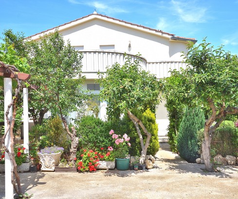 Rodinný dom na predaj vo Vodiciach so záhradou