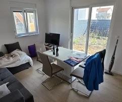 Bájos 1 hálószobás apartman nagy terasszal Trogirban