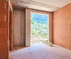 Продается современная квартира в Макарске с тремя спальнями в Хорватии