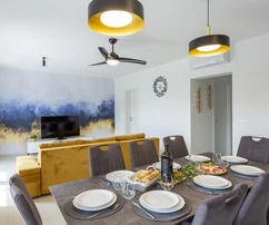 Istria, Medulin, house in a prime location, 100 m from the beach