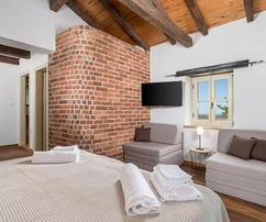 Villa en pierre d'Istrie avec piscine à vendre à Tinjan en Croatie