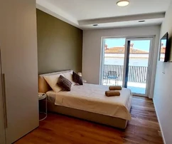 Umag, Istrien: Modernes Haus mit Pool und Meerblick