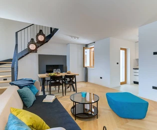 Priestranný byt v prvej línii pri mori na predaj v Opatiji v Chorvátsku