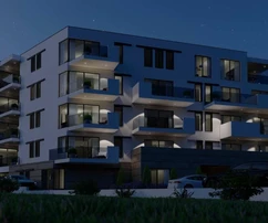 Omiš, tágas két hálószobás lakás kerttel, a tengertől második sorban