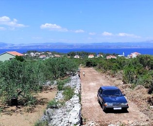Участок под застройку Солта: вид на море, недалеко от бухты, готов к застройке