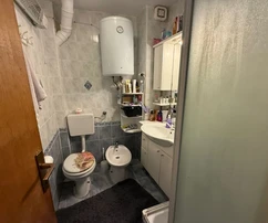 DVOJDŮM SE TŘEMI APARTMÁNY, NA ATRAKTIVNÍM MÍSTĚ, 350 M OD PLÁŽE!