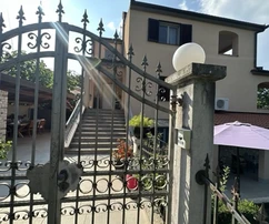 Maison spacieuse à vendre à Medulin près de la mer en Croatie