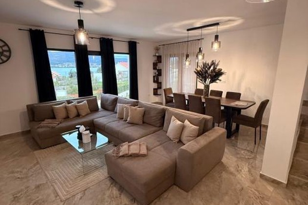 Maison de luxe avec piscine à vendre à Pridraga en Croatie