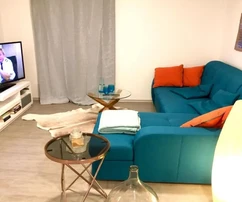 EINFAMILIENHAUS MIT POOL UND MEERBLICK, IN RUHIGER LAGE!