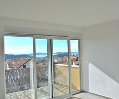Tribunj – Wohnung mit Meerblick, 2. Etage