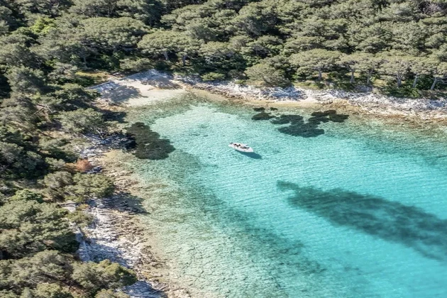 Niesamowita działka nad morzem 101 000 m² - wyspa Hvar
