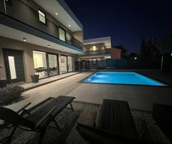 Casa Smoljanci, Svetvinčenat, 200 m²