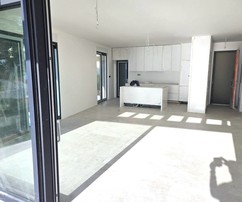 Luxueux Penthouse Ciovo avec Vue Mer et Terrasse
