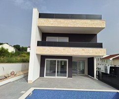 Villa avec piscine et vue mer à vendre en Croatie